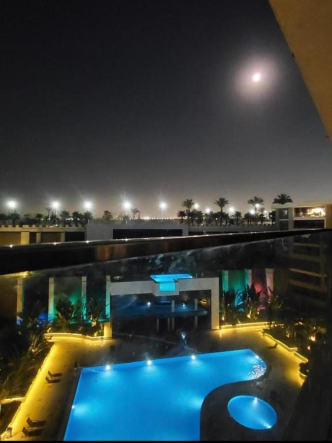 Fully Furnished Apartment At Ocean Blue Compound 카이로 외부 사진
